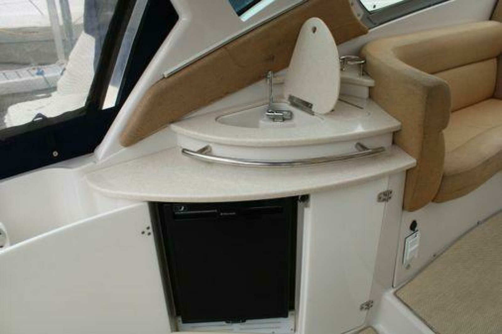 2011 Four Winns V335 33