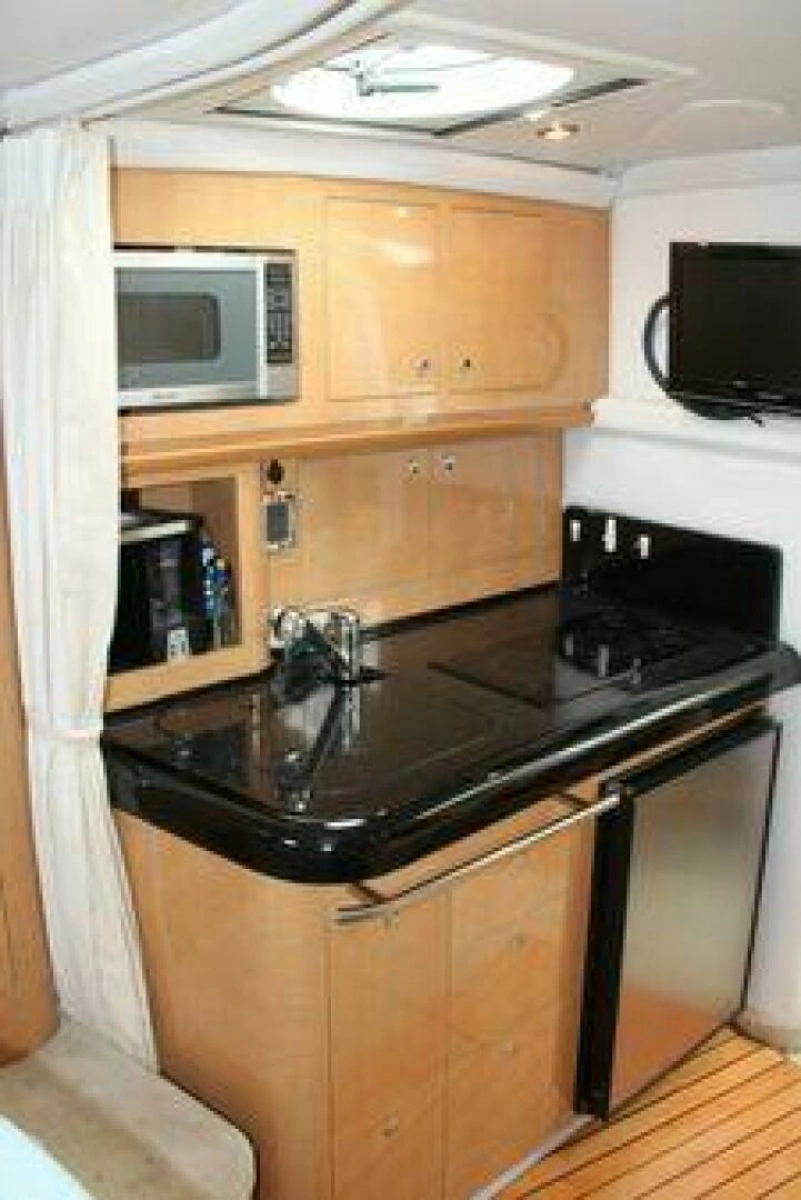 2011 Four Winns V335 33