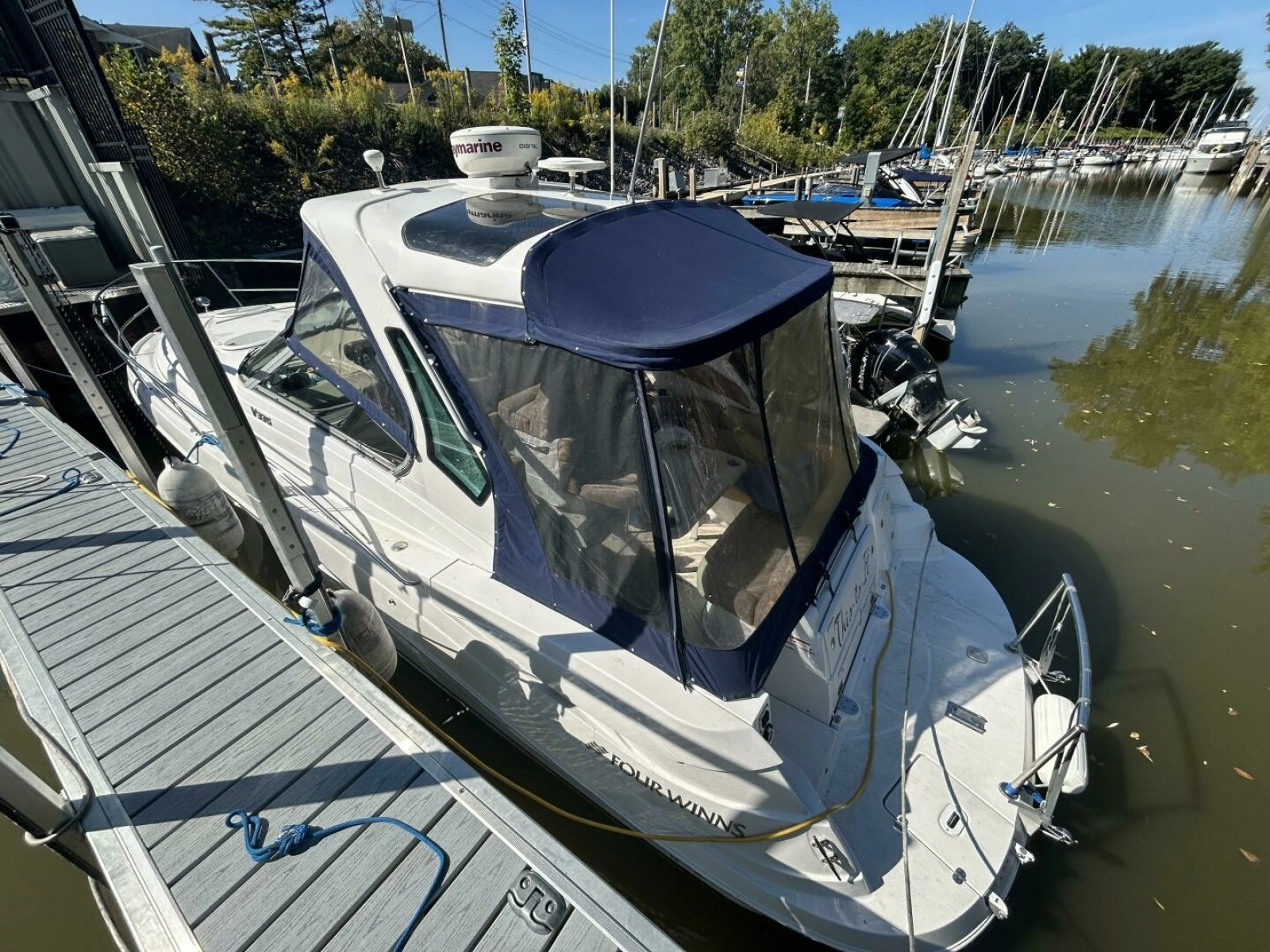 2011 Four Winns V335 33