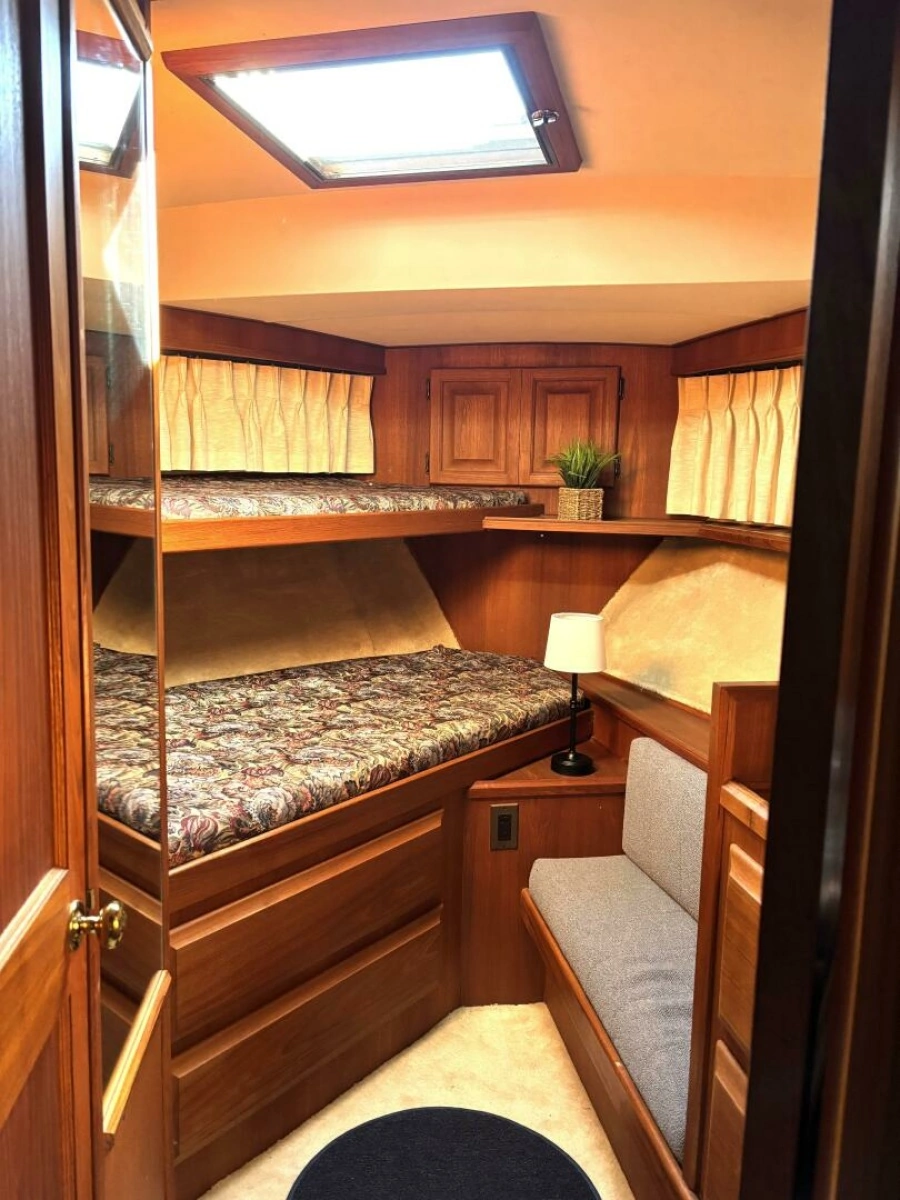1987 Viking Motor Yacht 44