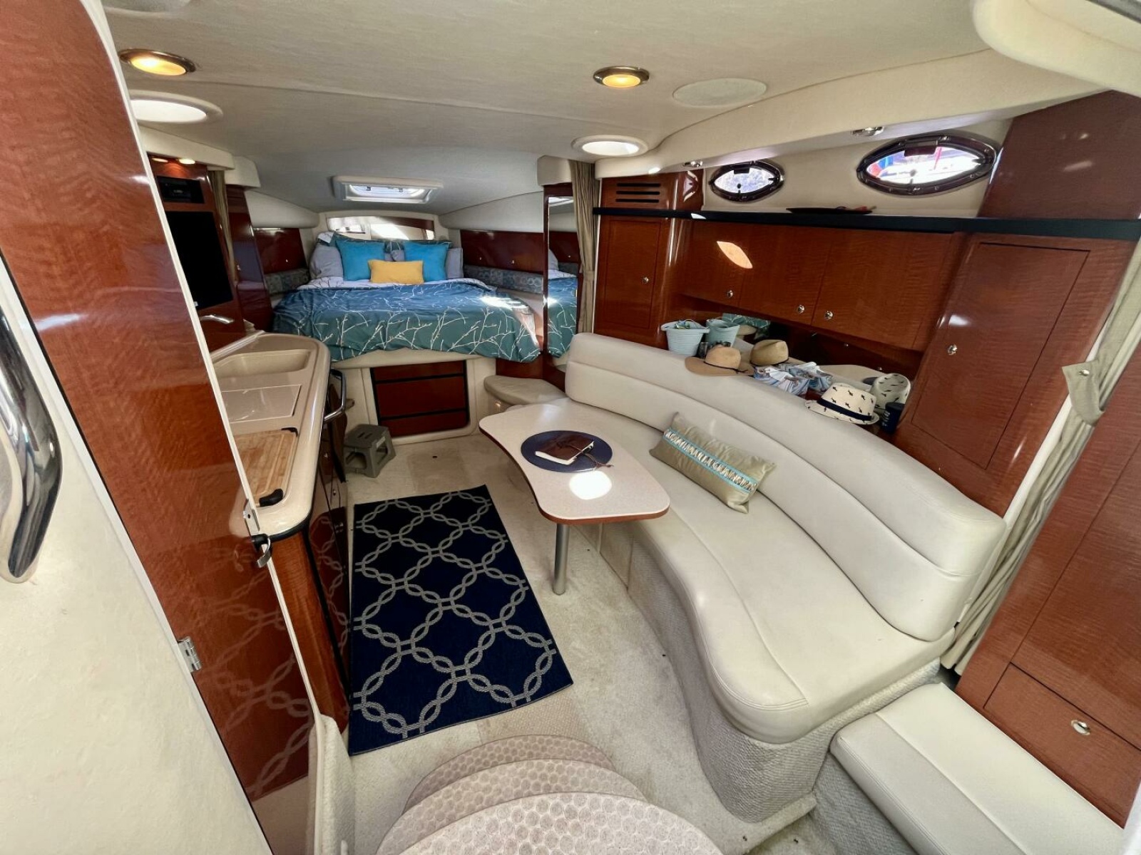 2004 Sea Ray 340 Sundancer 34