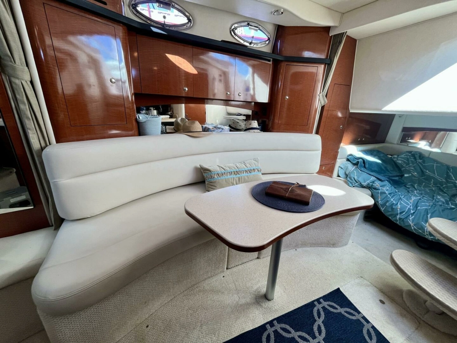 2004 Sea Ray 340 Sundancer 34