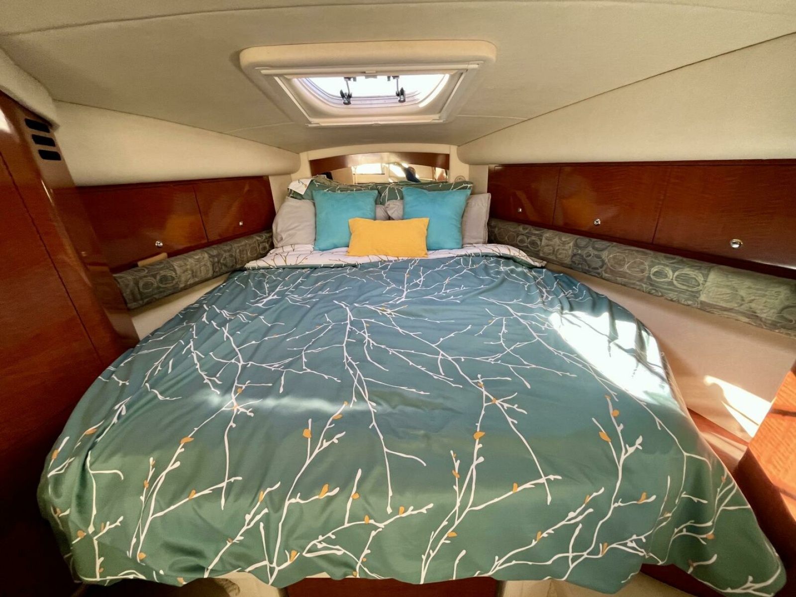 2004 Sea Ray 340 Sundancer 34