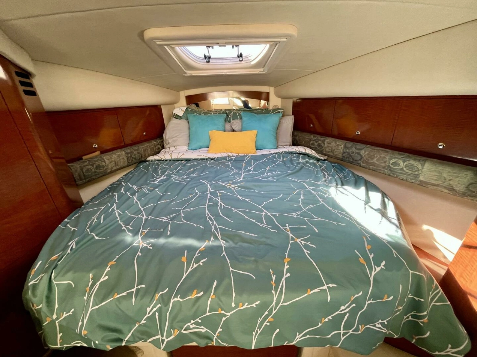 2004 Sea Ray 340 Sundancer 34