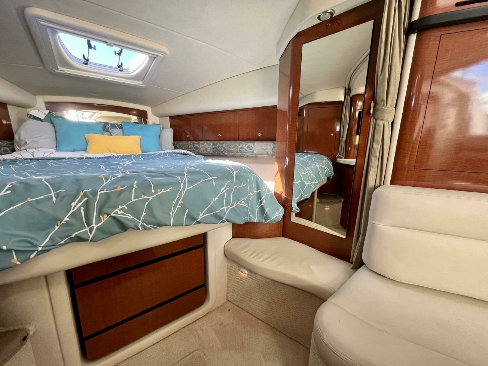 2004 Sea Ray 340 Sundancer 34