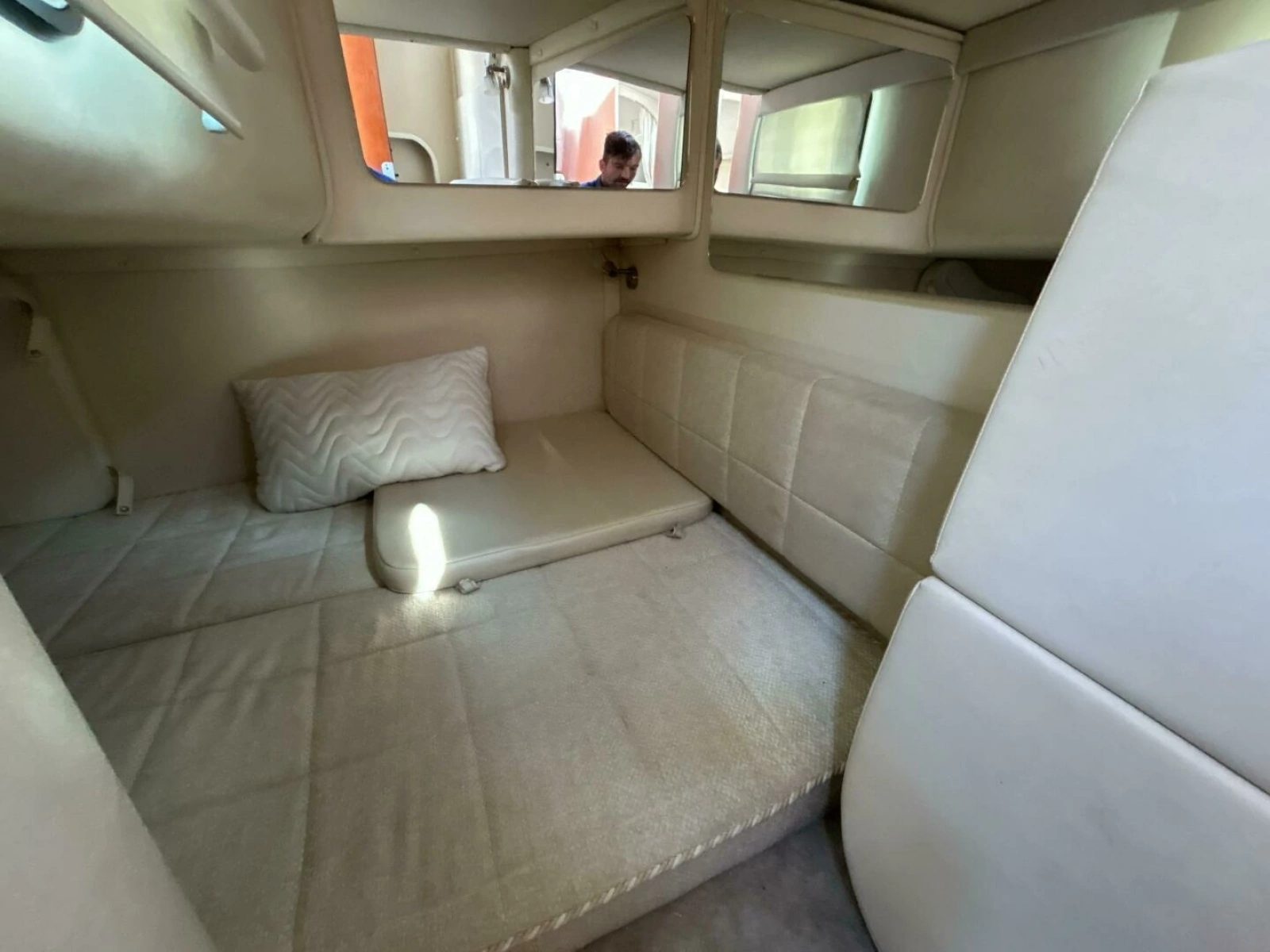 2003 Monterey 302 Cruiser 32
