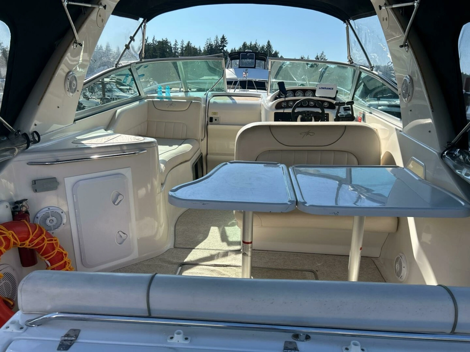 2003 Monterey 302 Cruiser 32