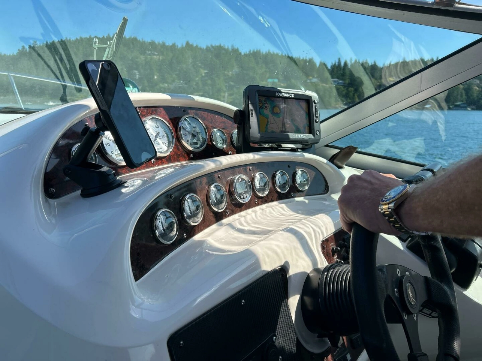 2003 Monterey 302 Cruiser 32