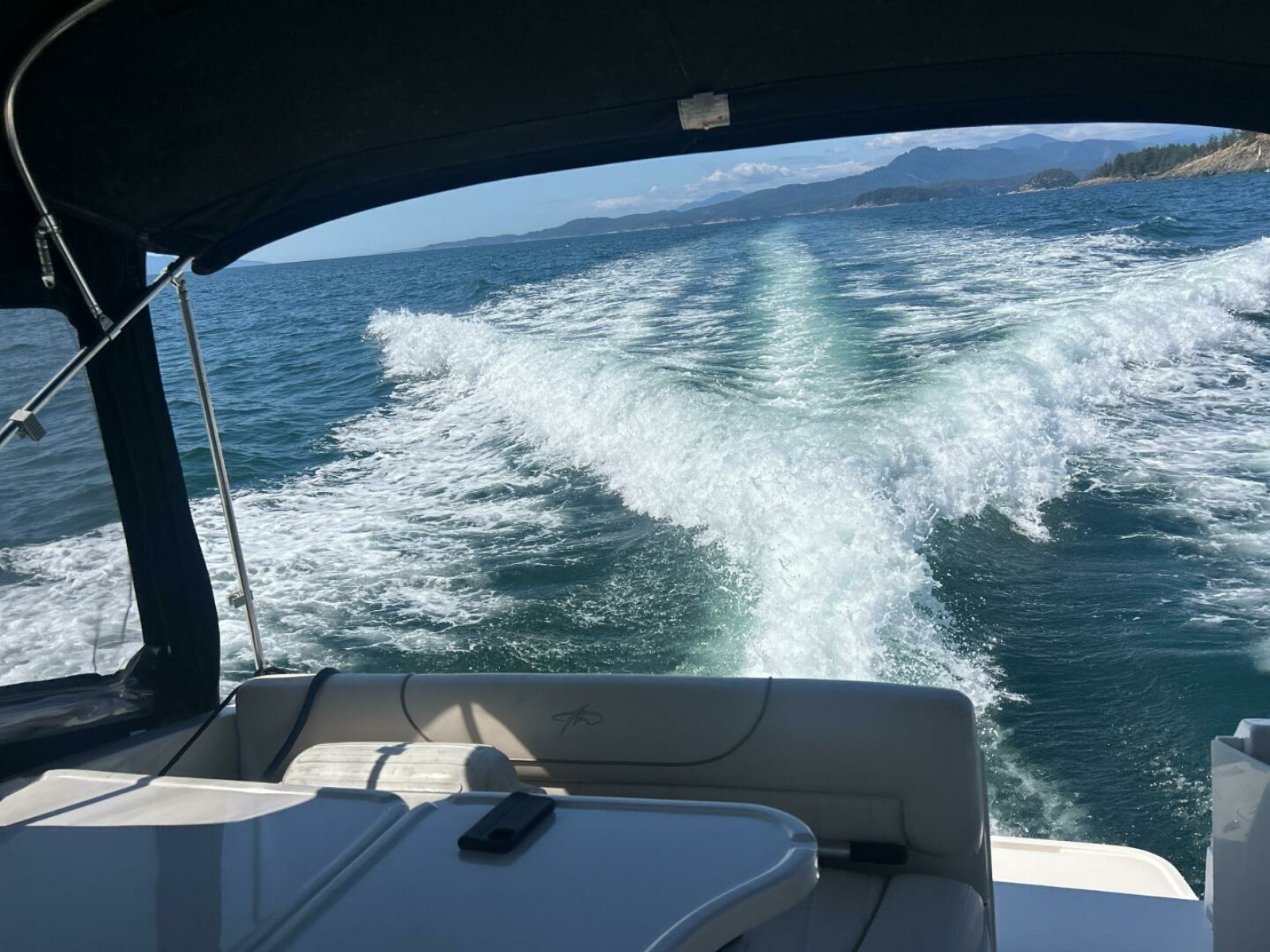 2003 Monterey 302 Cruiser 32