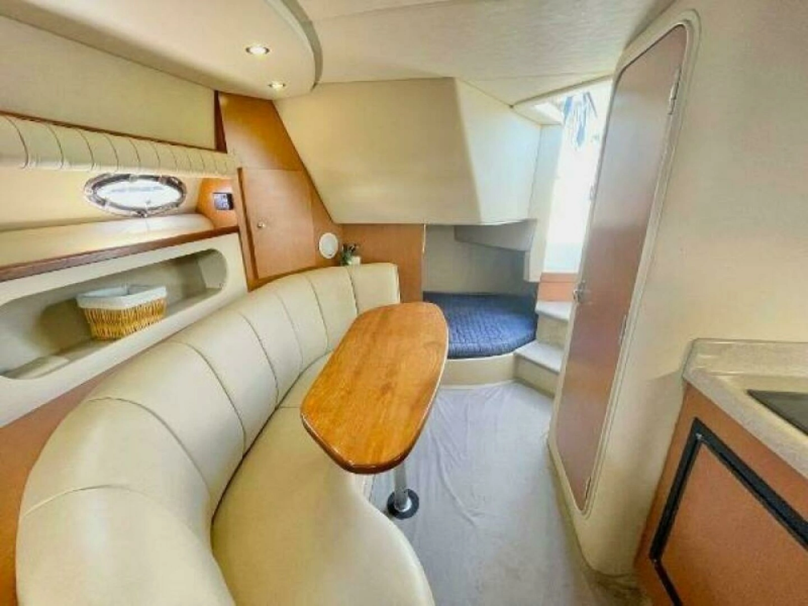 2004 Cruisers Yachts 280 CXI 28