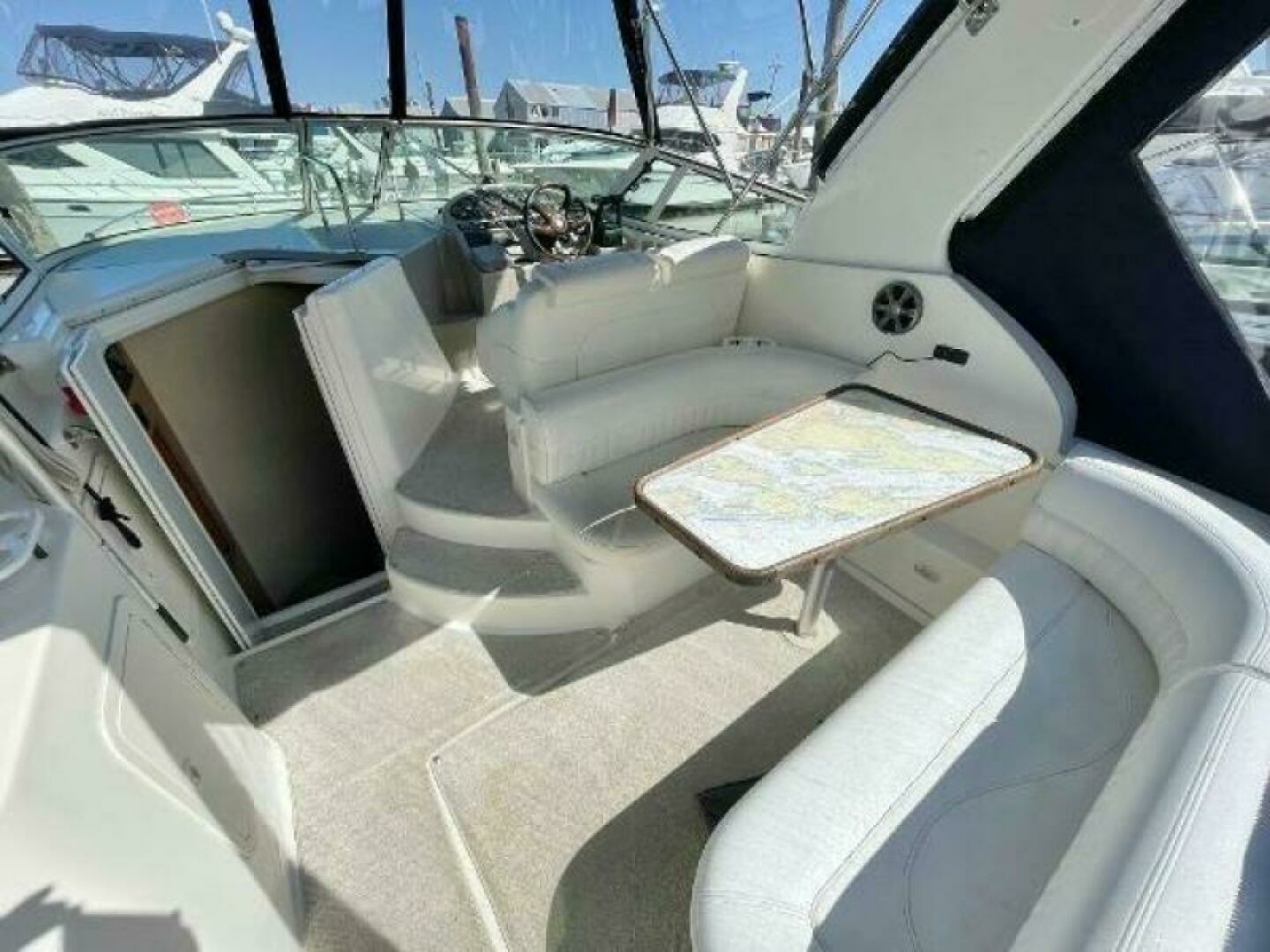 2004 Cruisers Yachts 280 CXI 28