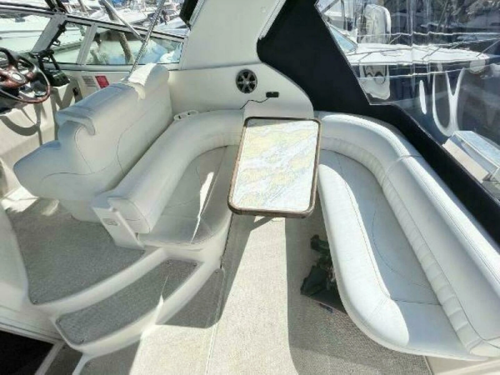 2004 Cruisers Yachts 280 CXI 28