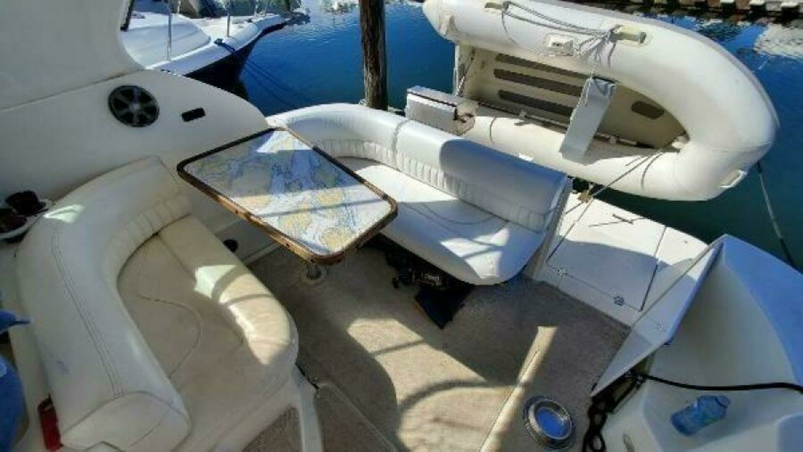 2004 Cruisers Yachts 280 CXI 28