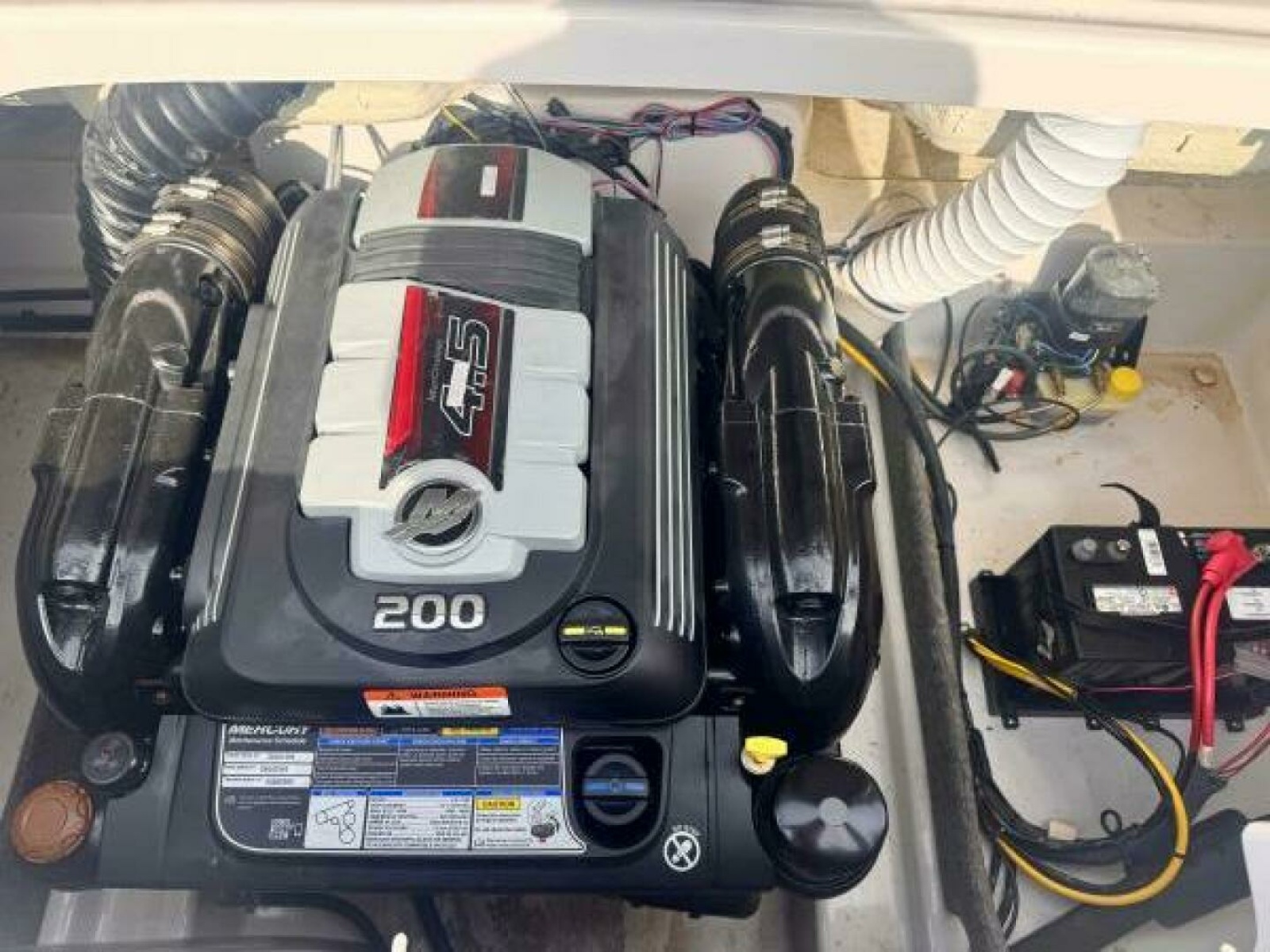 2018 Four Winns HD200 20