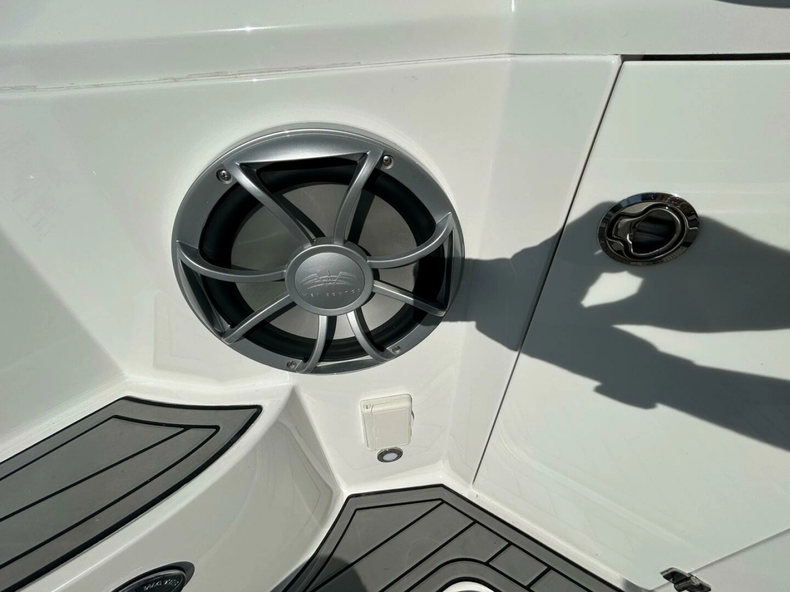 2015 Monterey 355 Sport Yacht 35