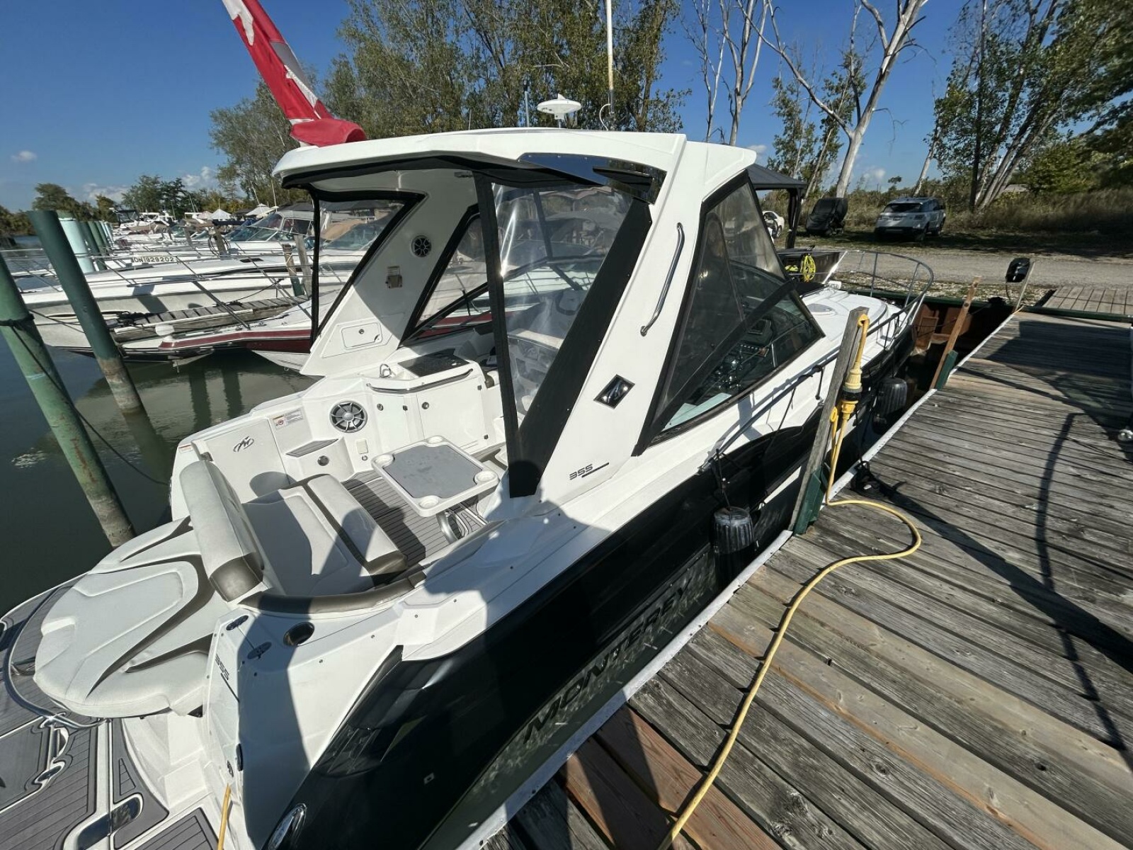 2015 Monterey 355 Sport Yacht 35