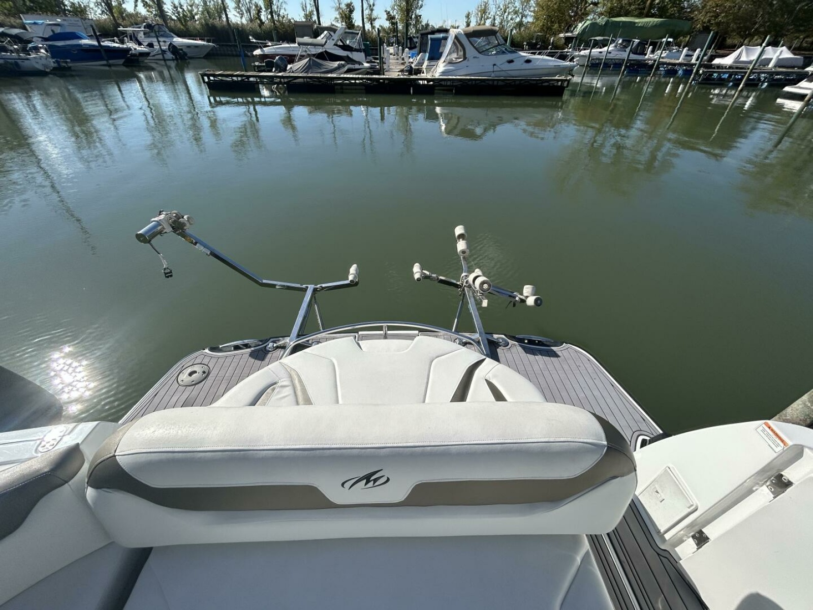 2015 Monterey 355 Sport Yacht 35
