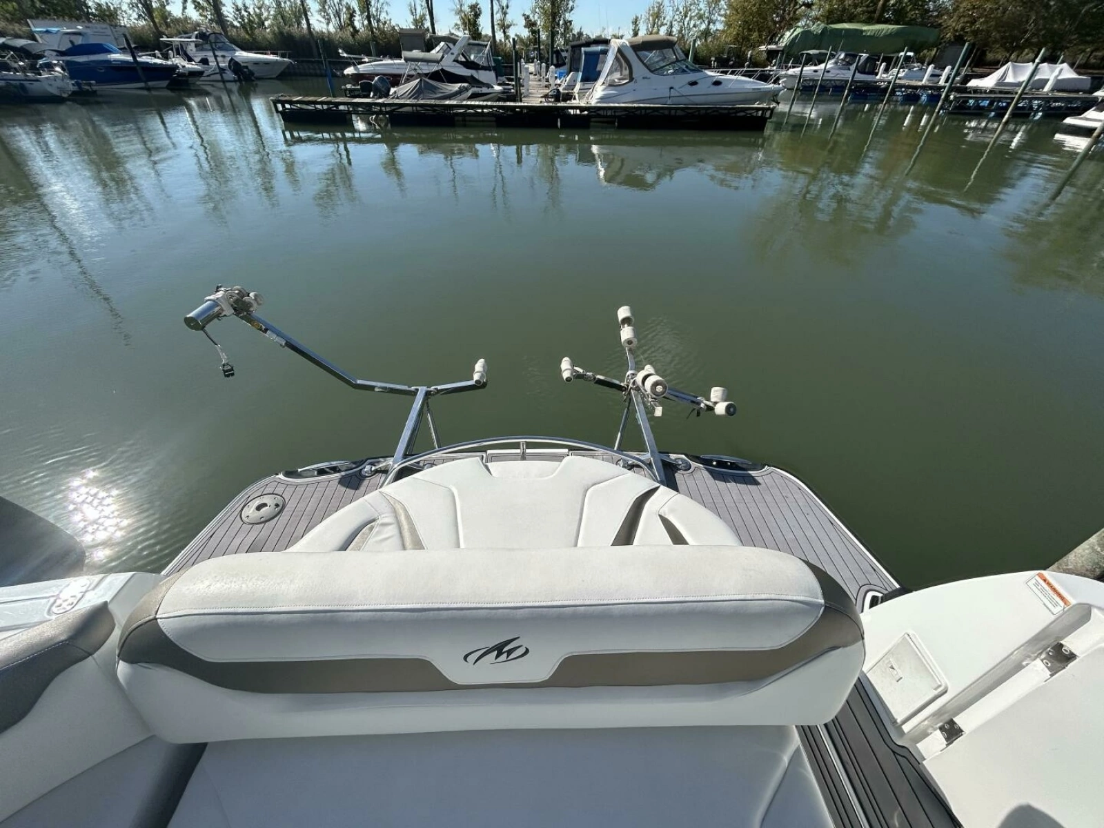 2015 Monterey 355 Sport Yacht 35