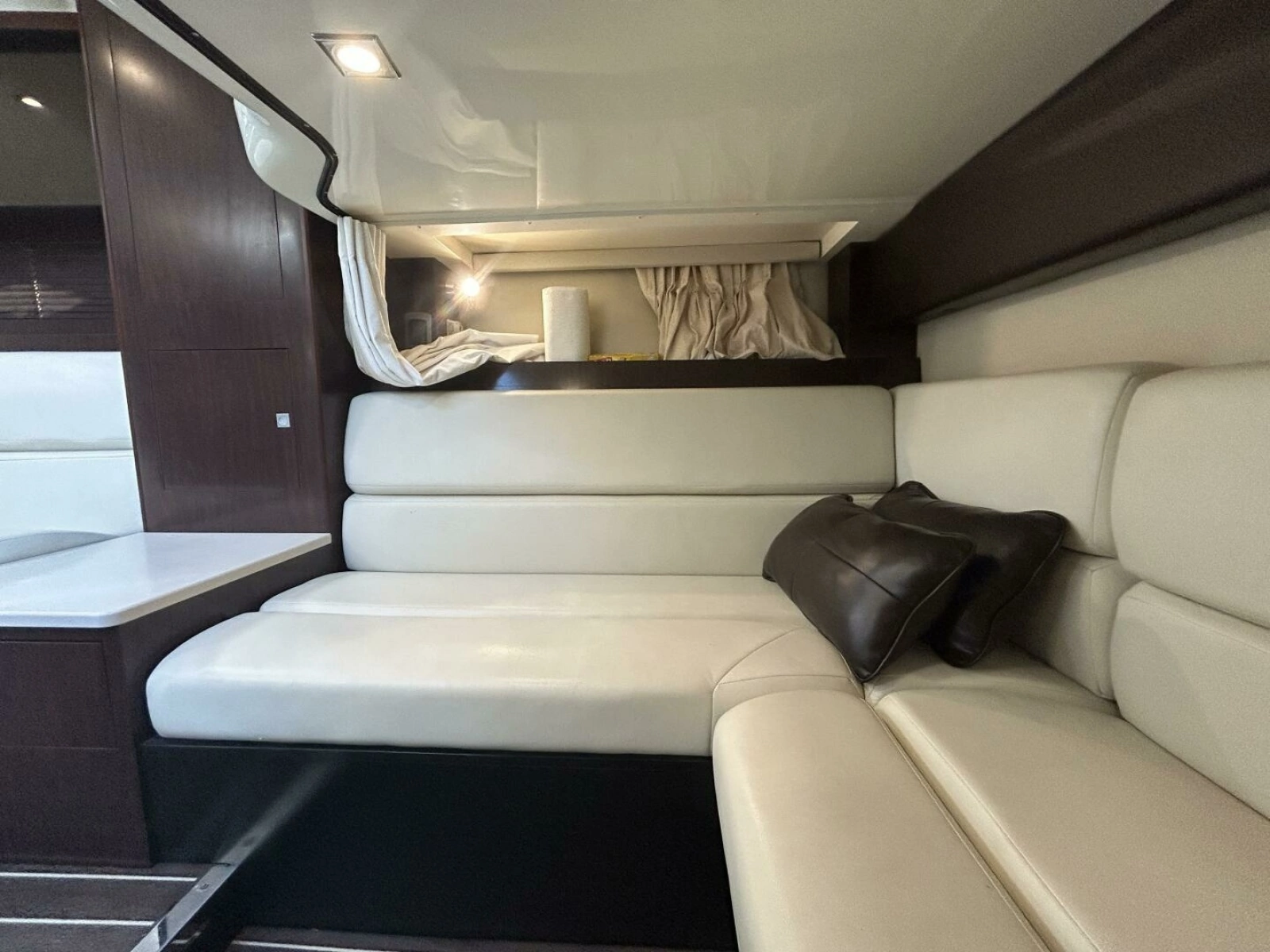 2015 Monterey 355 Sport Yacht 35