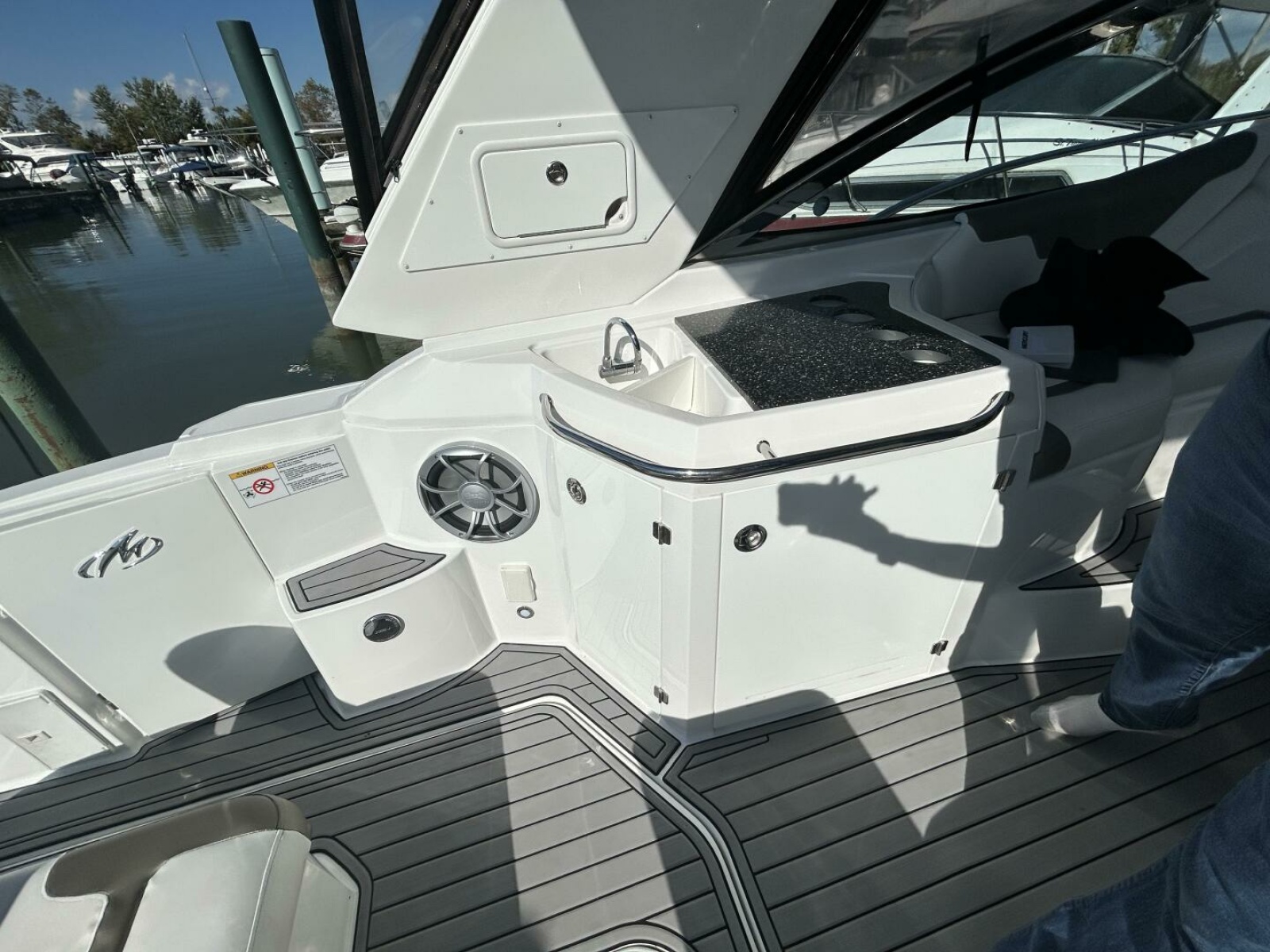 2015 Monterey 355 Sport Yacht 35