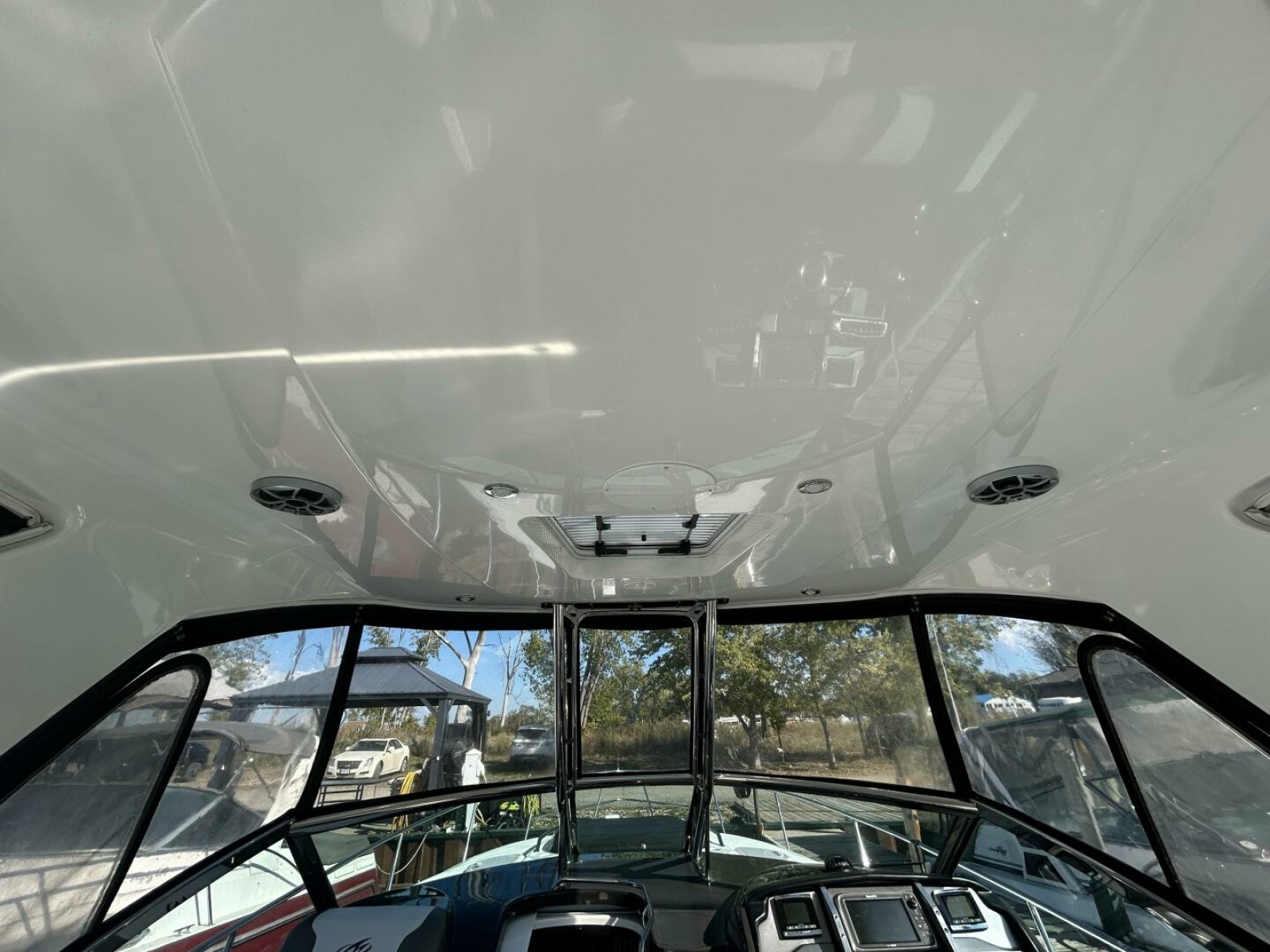 2015 Monterey 355 Sport Yacht 35