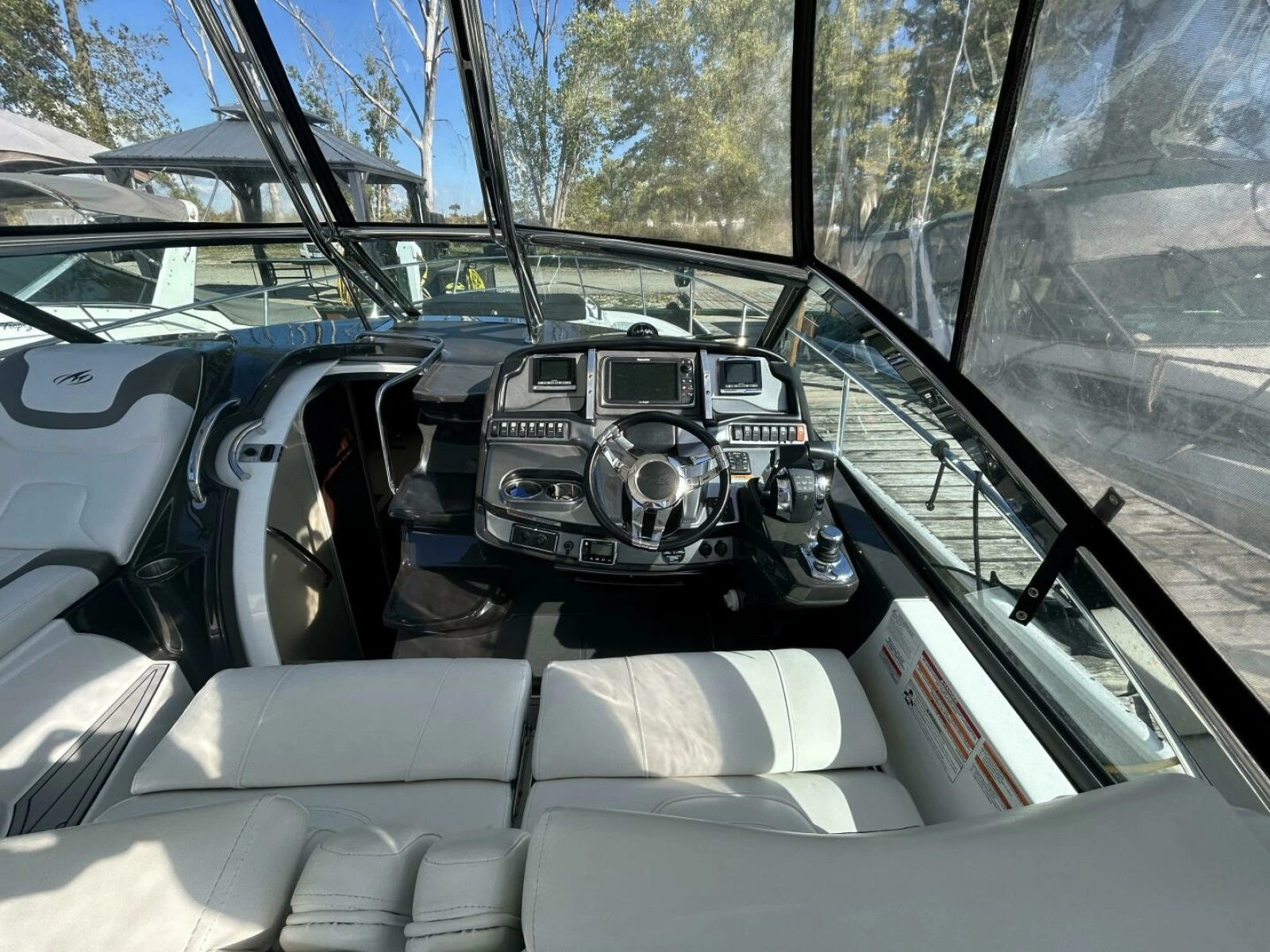 2015 Monterey 355 Sport Yacht 35