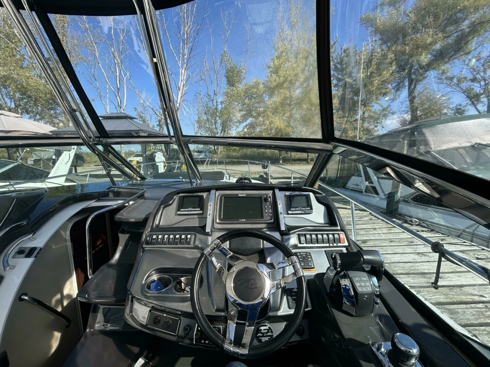 2015 Monterey 355 Sport Yacht 35