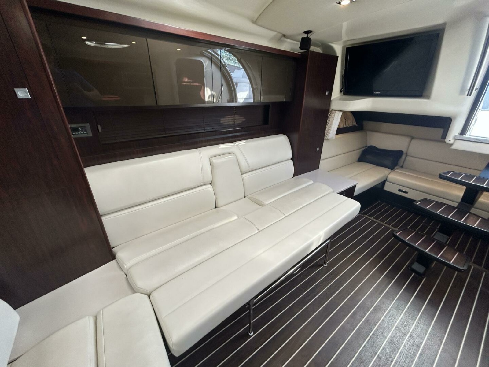 2015 Monterey 355 Sport Yacht 35