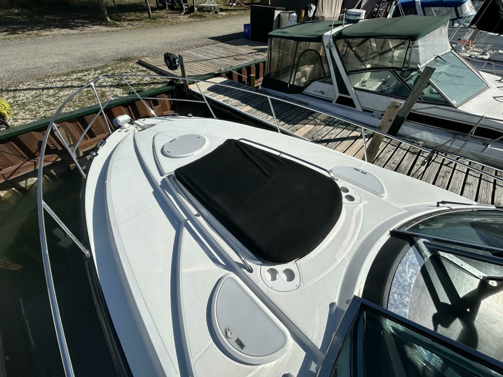 2015 Monterey 355 Sport Yacht 35