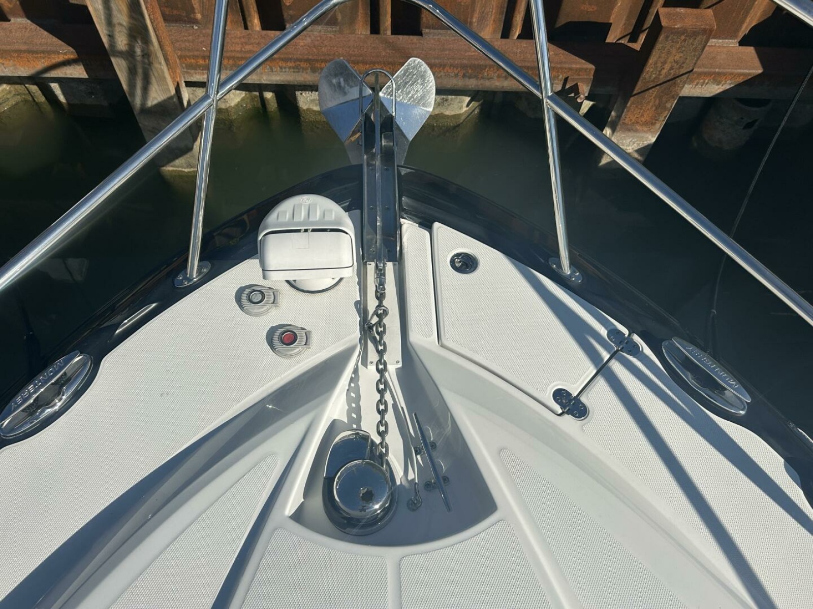 2015 Monterey 355 Sport Yacht 35