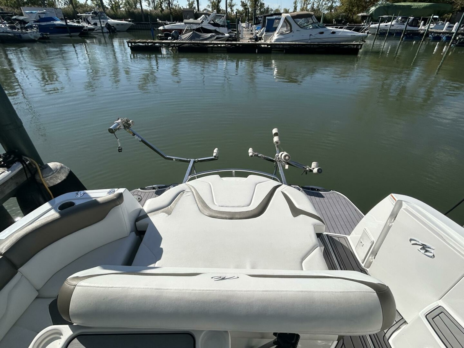 2015 Monterey 355 Sport Yacht 35