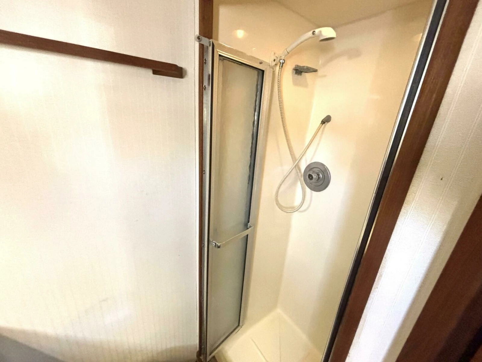 1987 Viking Motor Yacht 44