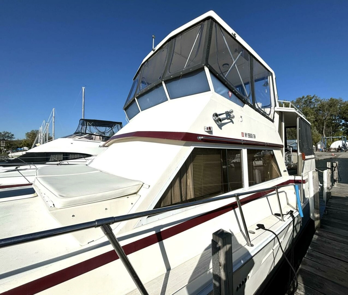 1987 Viking Motor Yacht 44
