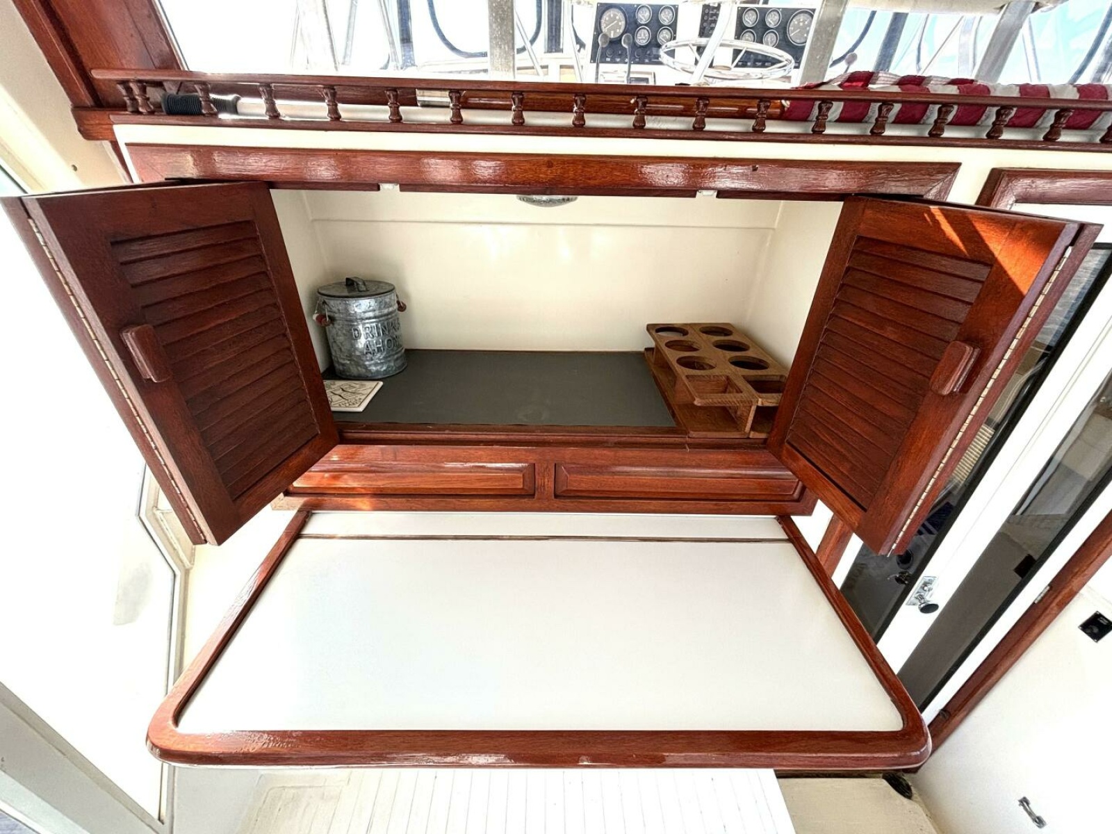 1987 Viking Motor Yacht 44
