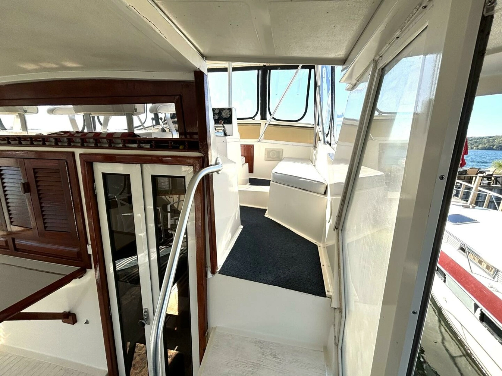 1987 Viking Motor Yacht 44