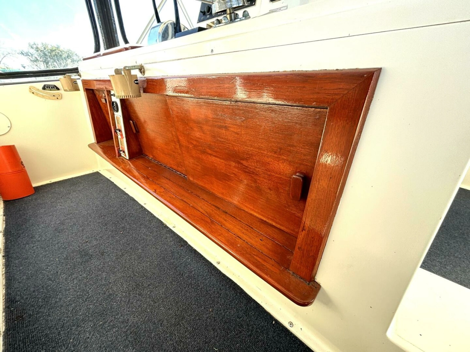 1987 Viking Motor Yacht 44
