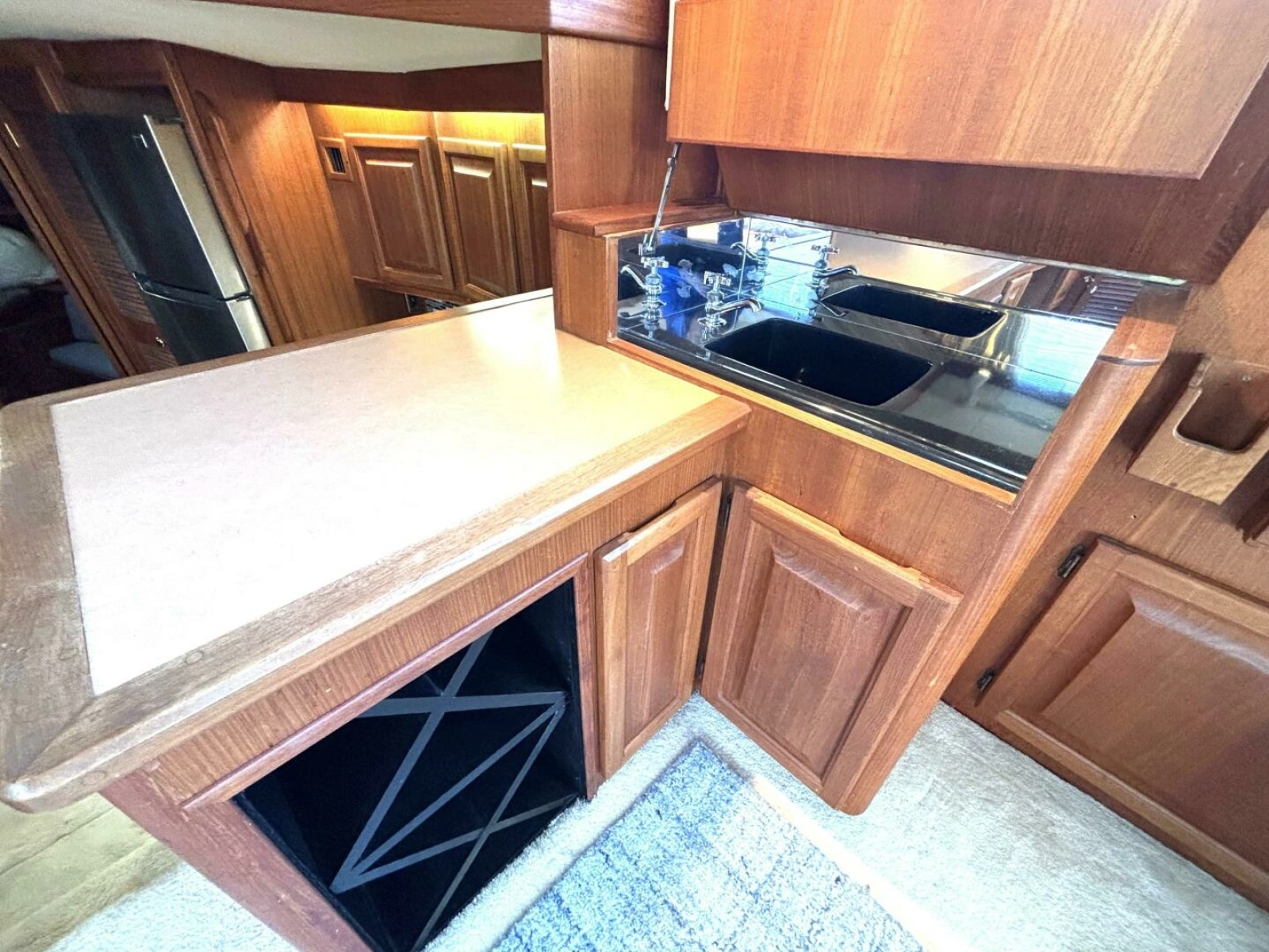 1987 Viking Motor Yacht 44