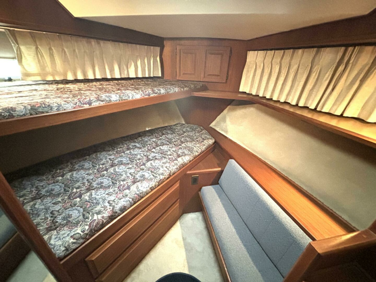 1987 Viking Motor Yacht 44