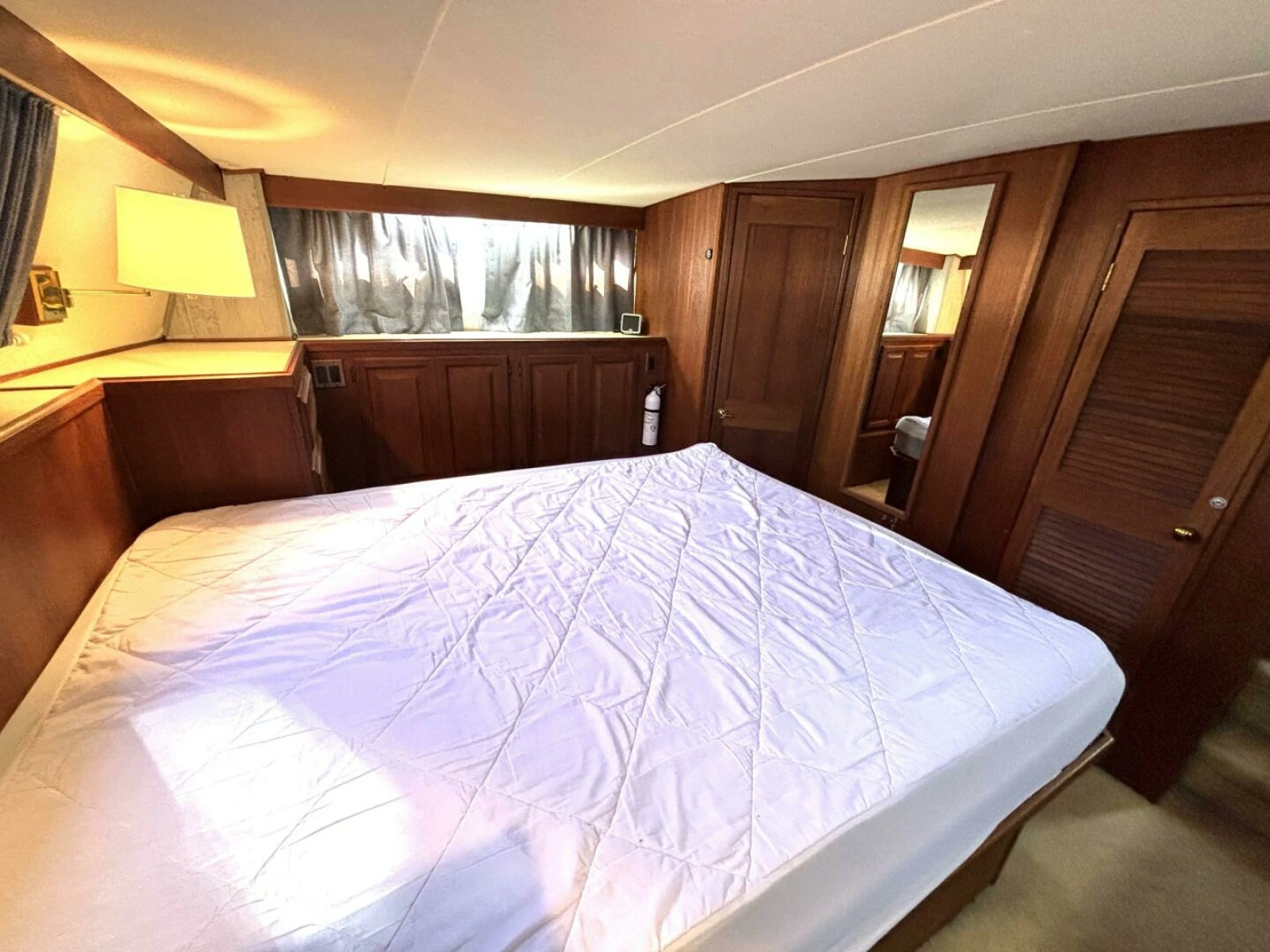 1987 Viking Motor Yacht 44