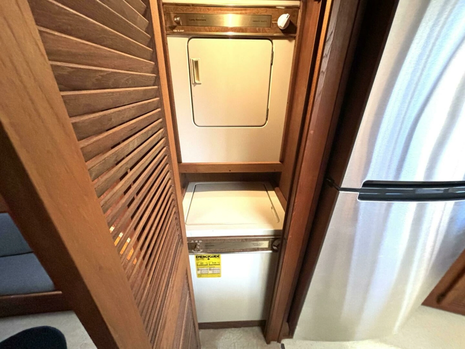 1987 Viking Motor Yacht 44