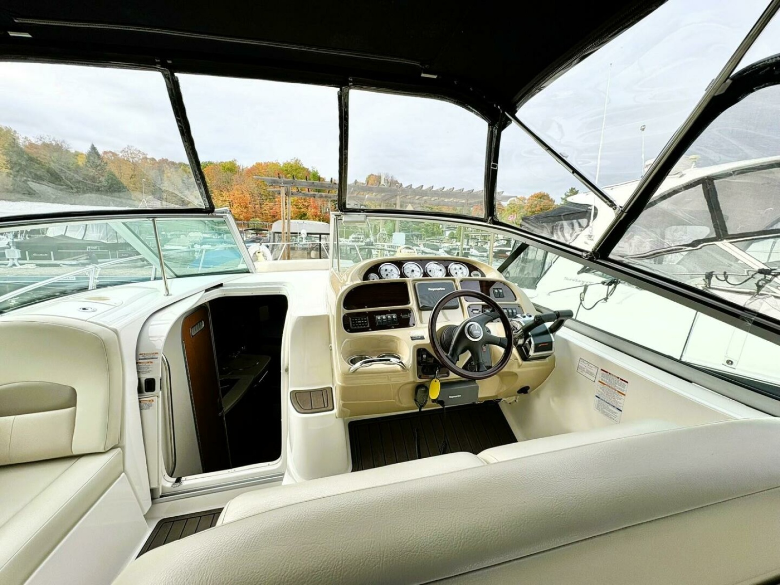 2004 Chaparral 310 SIGNATURE 31