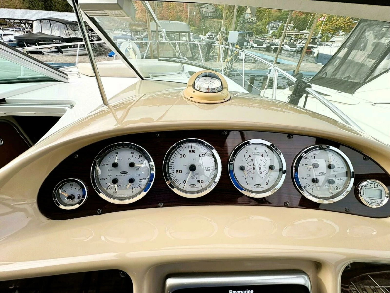 2004 Chaparral 310 SIGNATURE 31