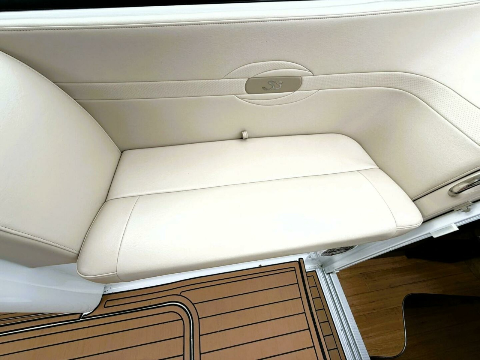 2011 Formula 310 SUN SPORT 31