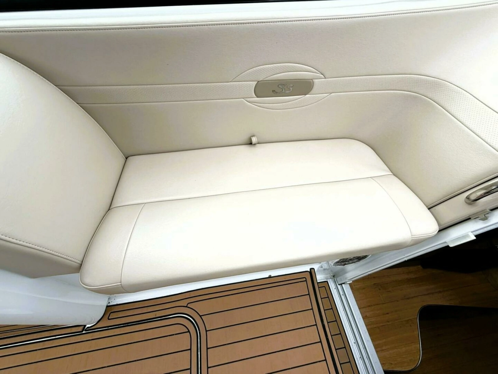 2011 Formula 310 SUN SPORT 31