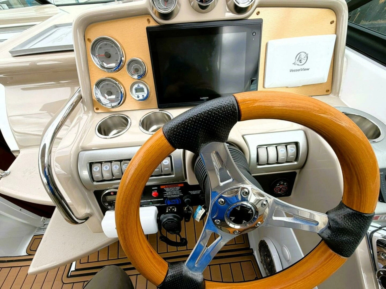 2011 Formula 310 SUN SPORT 31