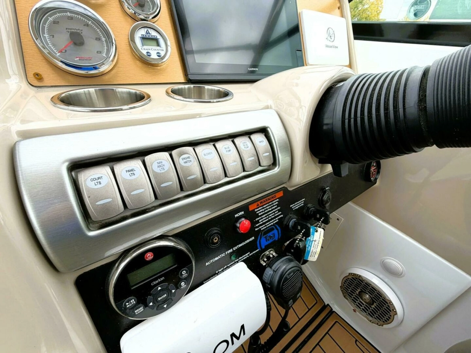 2011 Formula 310 SUN SPORT 31