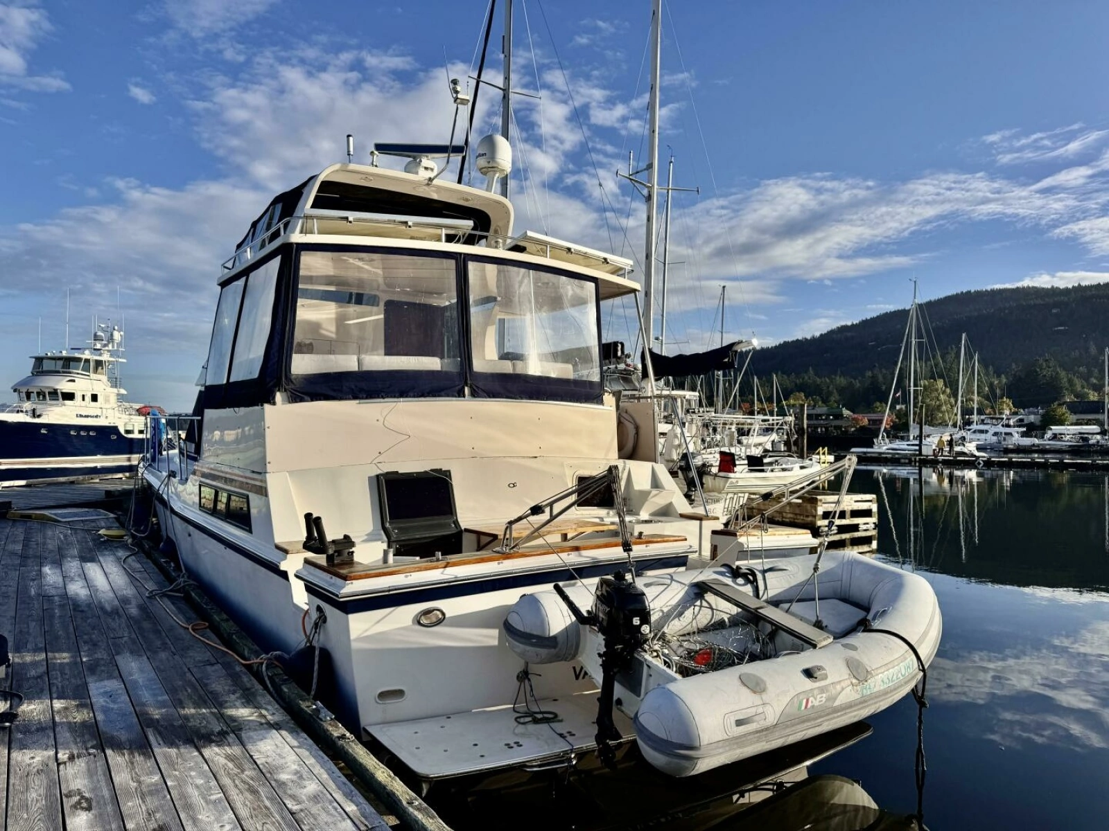 1997 Camargue Yachtfisher 48