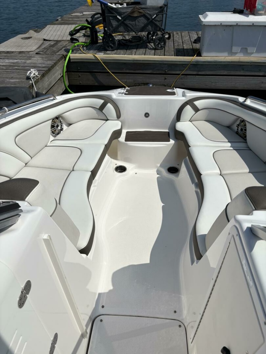 2013 Yamaha Boats 242 Limited S 24