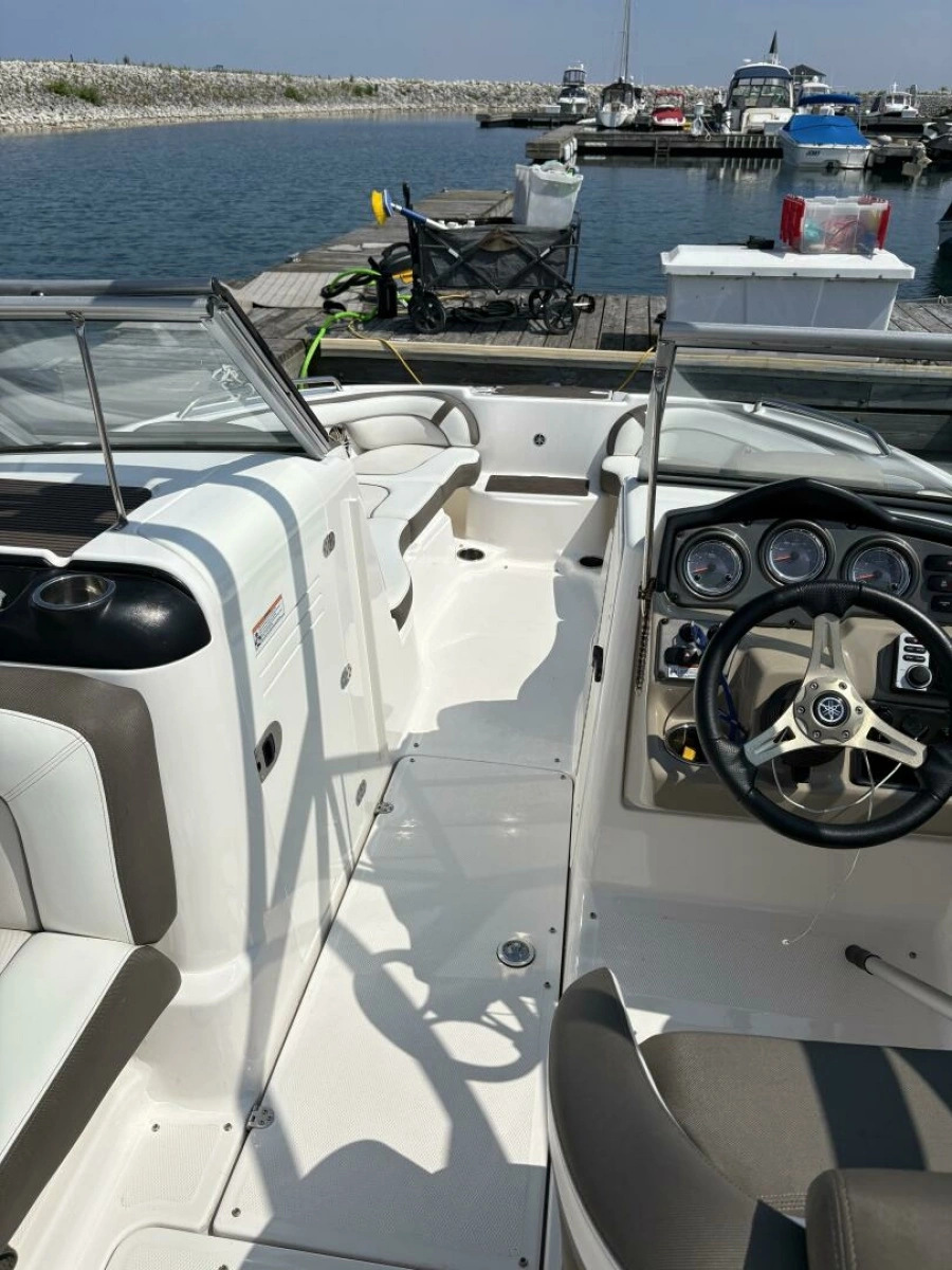 2013 Yamaha Boats 242 Limited S 24