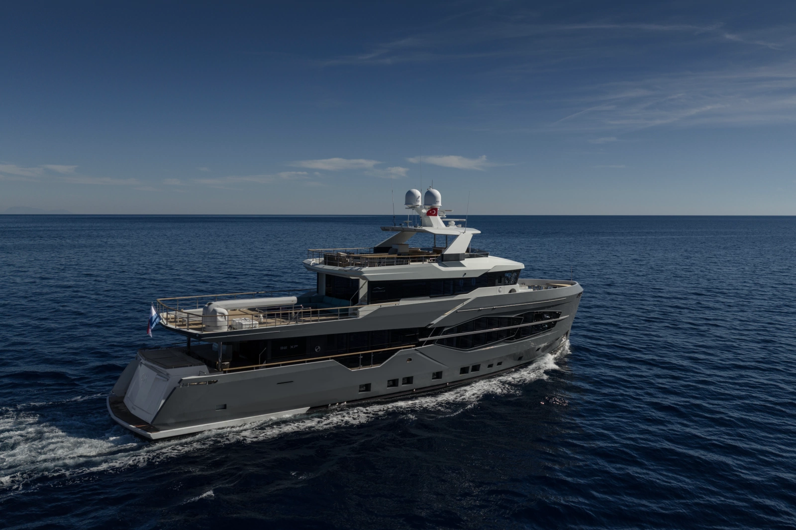 2019 Numarine 32XP